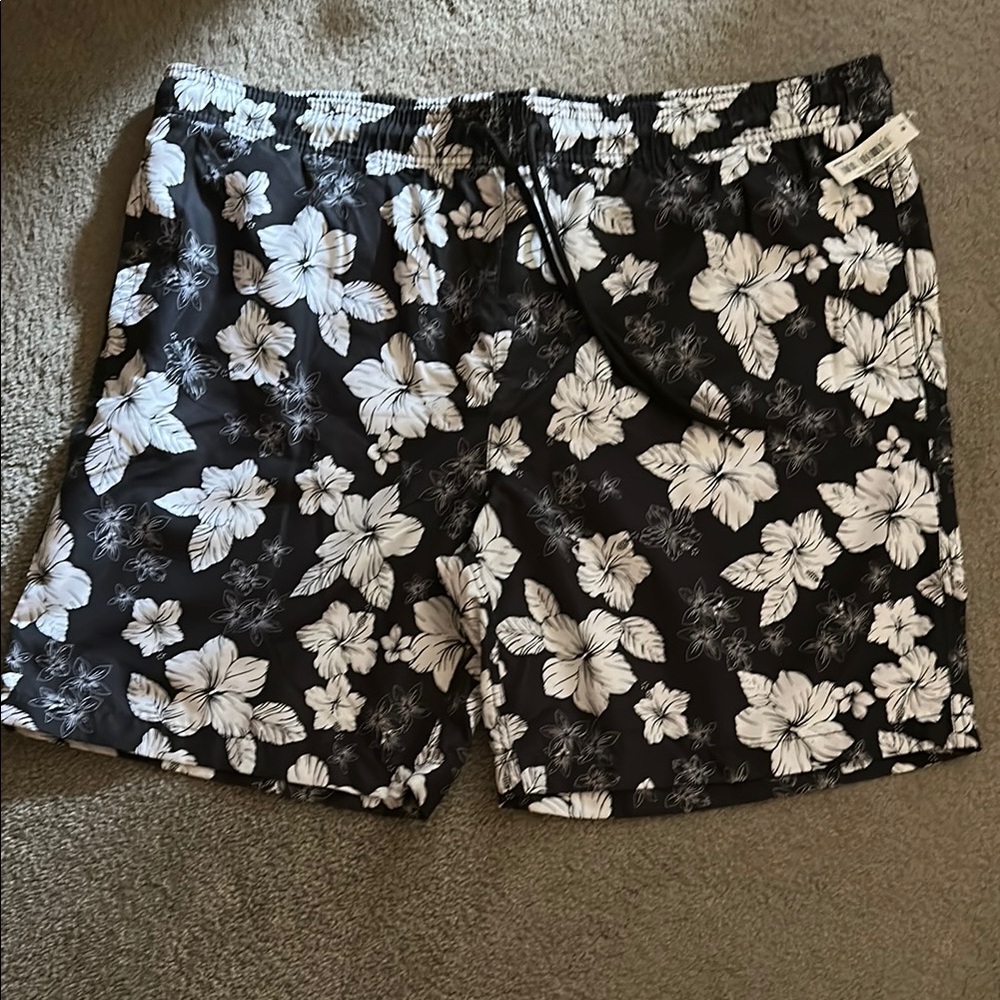 Floral Black and White Men's Swim Trunks